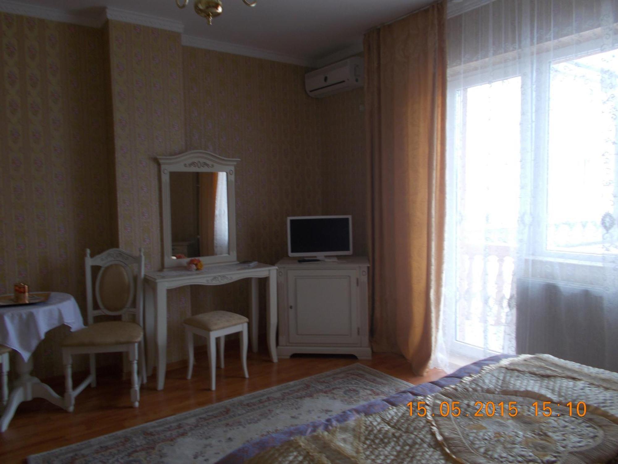 Pensiunea Lari Baile 1 Mai Kamer foto